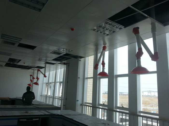 万向排风罩1.jpg 万向排风罩1.jpg